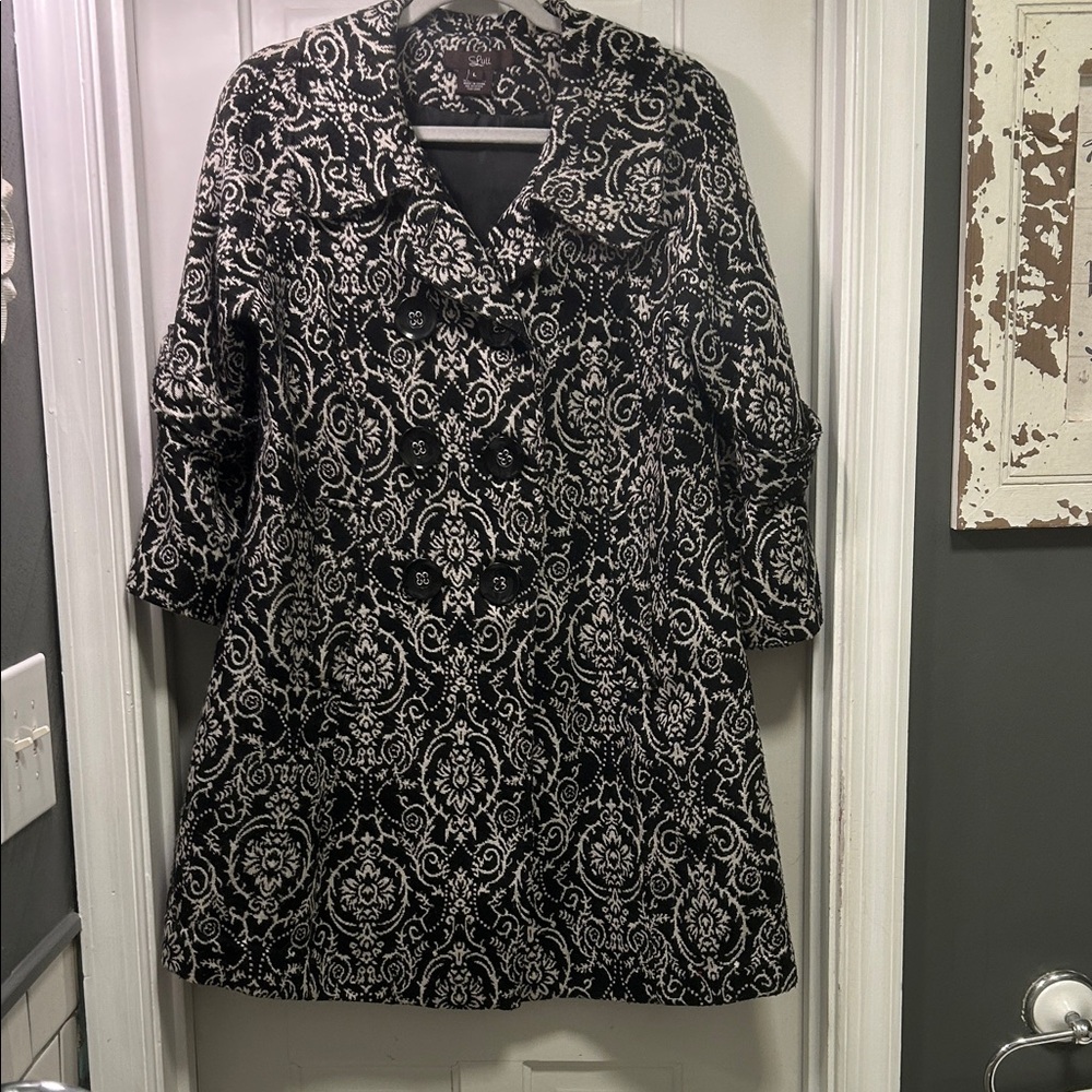 Luii Black and White Patterned Trench Coat